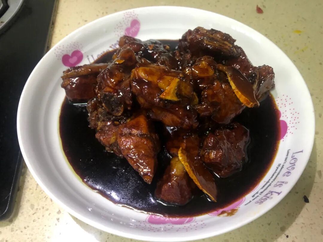 炖煮排骨
